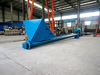 螺旋輸送機(jī)的輸送結(jié)構(gòu)為：螺旋機(jī)殼，螺旋軸，螺旋葉片，螺旋電機(jī)等多個(gè)部件的使用。
